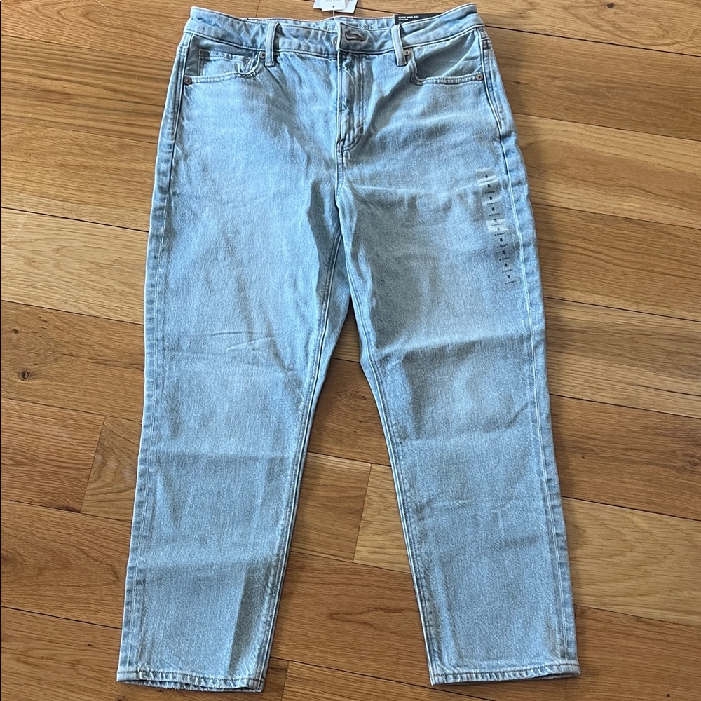 American Eagle Outfitters Light Wash High-Rise Women's Jeans